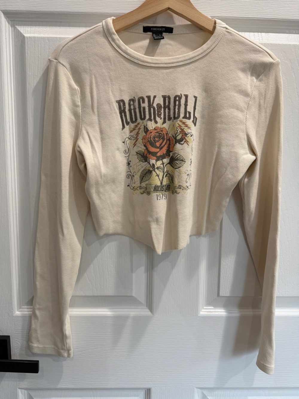 Forever 21 Cream Long-Sleeve Rock & Roll Graphic Crop Top